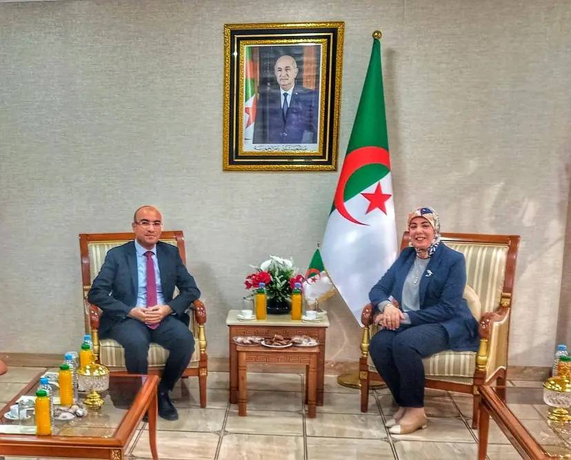 السيد شايب يعقد جلسة عمل مع الوزيرة المحافظة السامية للرقمنة